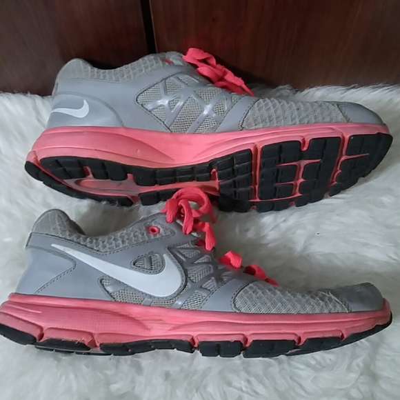 Nike Women's Coral Grey Air Relentless 2 Size 7.5 - Picture 3 of 7